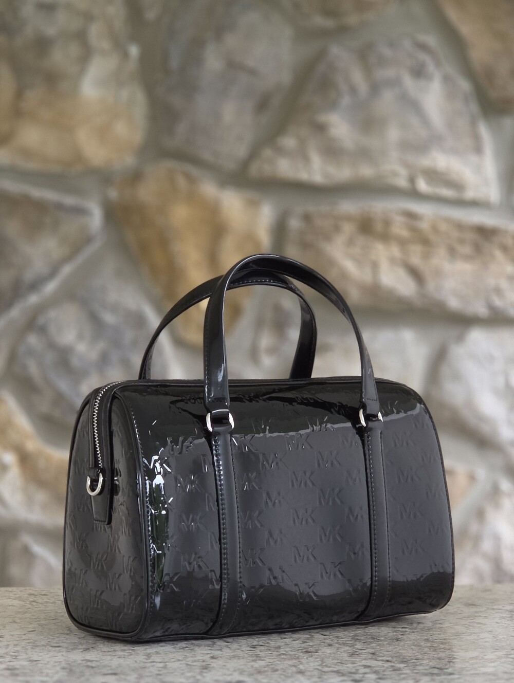 Michael Kors Jet Set Travel Medium Black Duffle Satchel - Picture 3 of 9